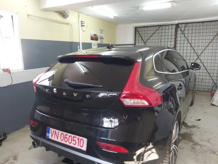 Folie geamuri montată pe Volvo V40, Tecuci